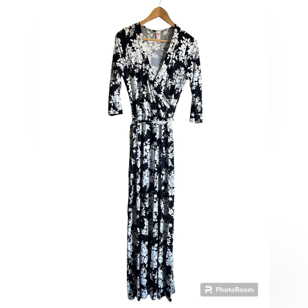 Got Style USA Faux Wrap Stretch Black White Floral Maxi V Neck Dress Size Medium